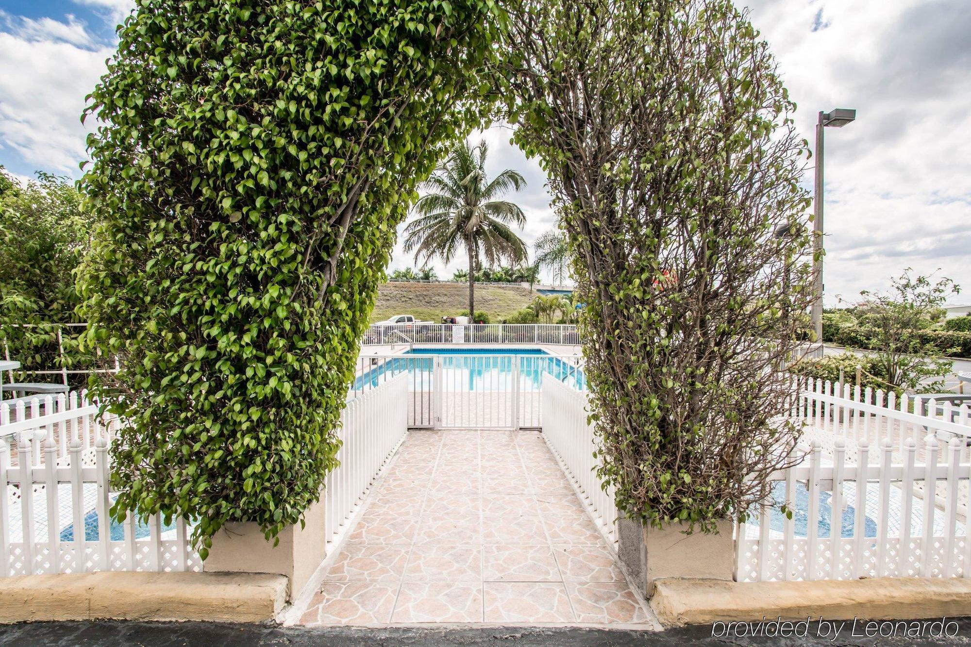 Belmont Inn & Suites Florida City Bagian luar foto