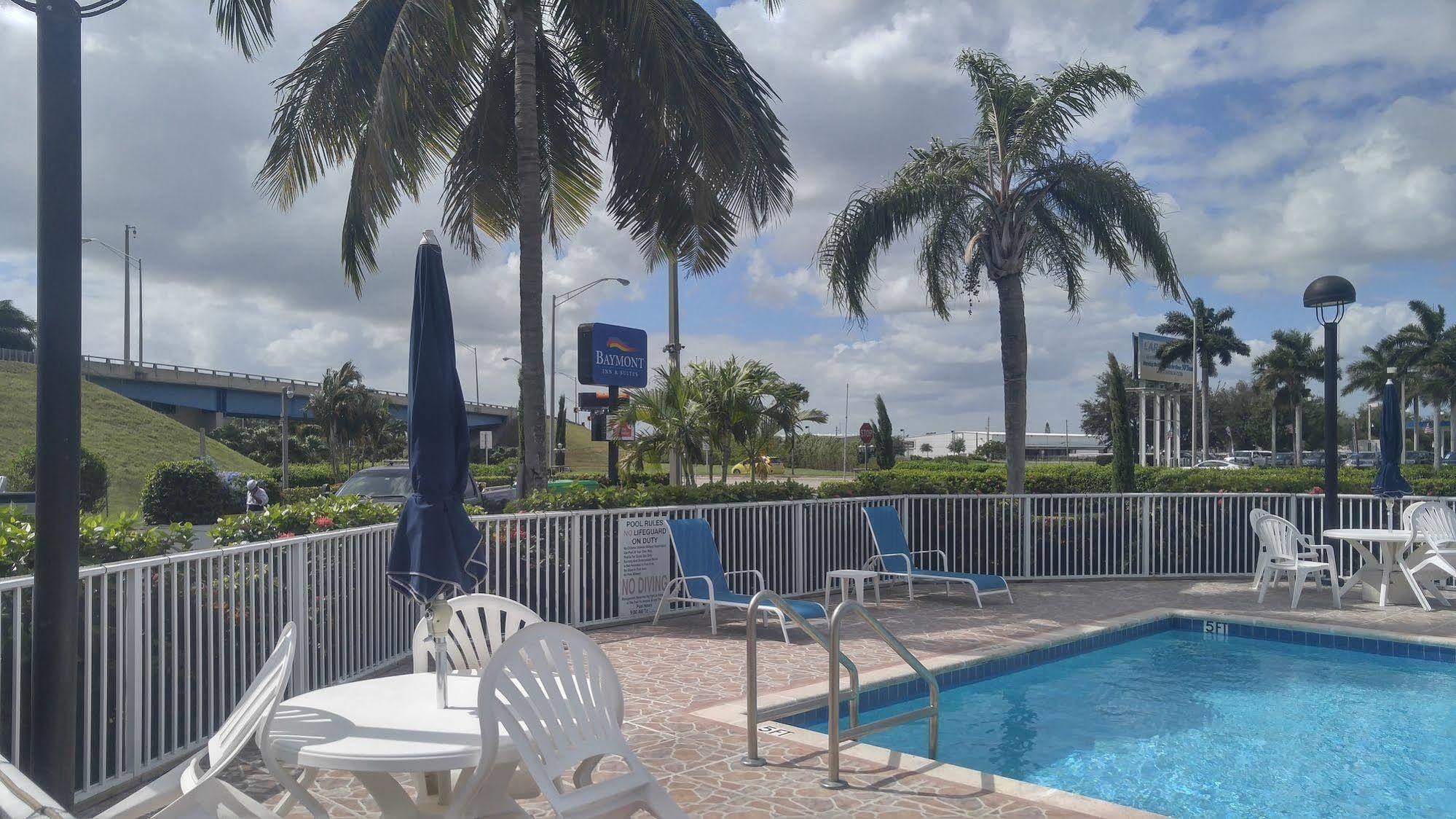 Belmont Inn & Suites Florida City Bagian luar foto