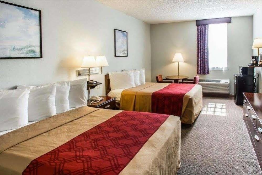 Belmont Inn & Suites Florida City Bagian luar foto